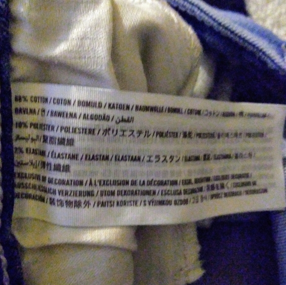 HOLLISTER CROP - Picture 6 of 6